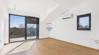 Appartamento Baderna, Poreč, 125m2