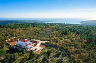 Istria, Rakalj – Villa di design con vista panoramica sul mare