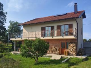 Casa Cerovac Vukmanićki, Karlovac - Okolica, 130m2