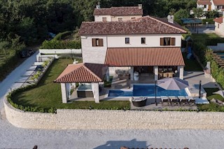 Villa Singola/Casa Vacanza Višnjan, 210m2