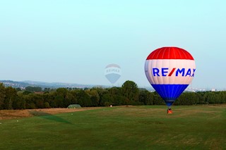 Terreno edificabile Poreč, 99.999m2