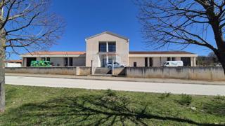 Attività commerciale Kanfanar, 820m2