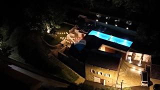 Istria, Oprtalj – Villa in pietra dal design unico