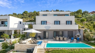 Villa lussuosa e completamente attrezzata con vista sul mare aperto - Ražanj