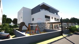 Appartamento Donje Ražine, Šibenik, 77m2
