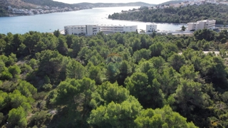 Terreno in zona commerciale, 4128 m2 - Rogoznica