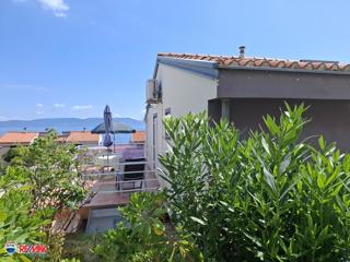 Casa Ravni, Raša, 77m2