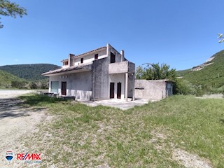 Commerciale Most-Raša, Raša, 143m2