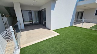 Immobili Istria, vendo apartamento moderno vicino il mare, dintorni Umag-Umago