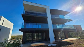Immobili Istria, vendo appartamento, dintorni Umag-Umago