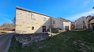 Immobili Istria, vendo casa di pietra, dintorni Buje