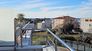 Immobili Istria, vendo appartamento con terrazzo sul tetto, Novigrad-Cittanova