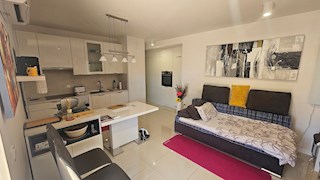 Immobili Istria, vendo appartamento, vicino il mare, Novigrad-Cittanova