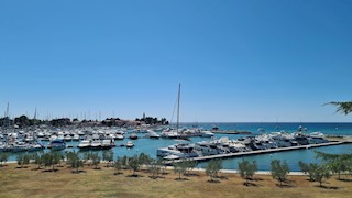 Immobili Istria, vendo appartamento, prima fila dal mare, Novigrad-Cittanova