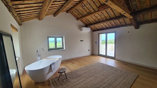 Immobili di lusso Istria, vendo casa di pietra, dintorni Buje-Buie