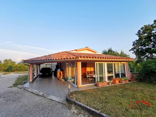 Marčana - Dintorni, casa su un piano con ampio cortile e garage