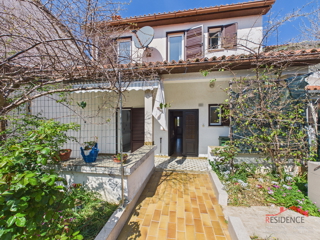 VENDITA ESCLUSIVA DI UNA CASA A BANJOLE, VISTA MARE