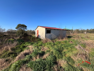 Pula, Monte Turco, terreno con edificio