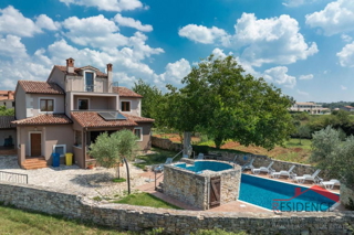 Dintorni di Svetvinčent, villa indipendente con piscina