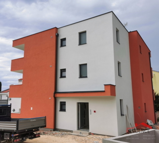 Medolino, casa indipendente con 3 appartamenti, vista mare