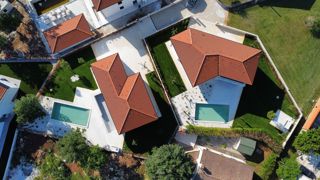 Villa moderna con piscina nei dintorni di Poreč