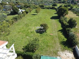 A 1 km dal mare, con permesso di costruzione e oneri comunali pagati