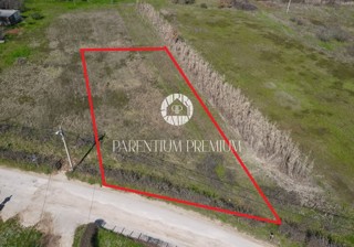 Terreno edificabile con progetto preliminare per una casa bifamiliare vicino a Parenzo