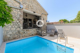 Casa a schiera in pietra d'Istria con piscina