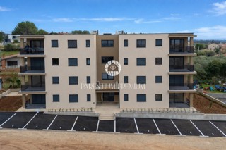 Nuova costruzione con ascensore – Appartamento moderno al primo piano vicino al mare