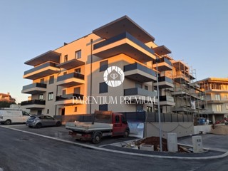 Appartamento con terrazzo in palazzina dotata di ascensore in bella posizione vicino al mare