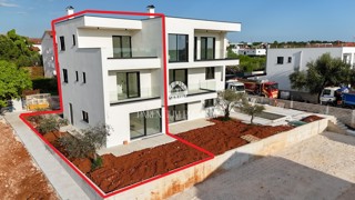 Poreč, terraced house 800 m from the sea