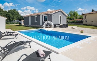 Casa indipendente con piscina