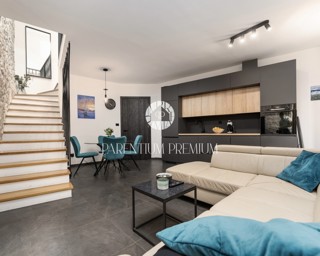 Casa in pietra ristrutturata con 3 appartamenti nel centro