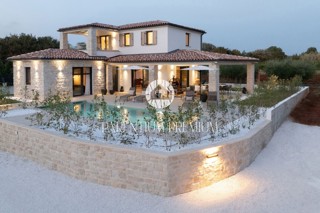 Bellissima villa di design a 5 km dal mare