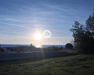 Terreno edificabile esclusivo con vista panoramica sul mare