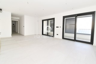 Appartamento esclusivo in centro – 2° piano, ascensore e posto auto in garage