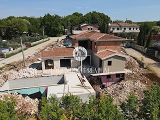 Casa bifamiliare in costruzione