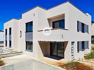 Appartamento di lusso con cortile in ottima posizione