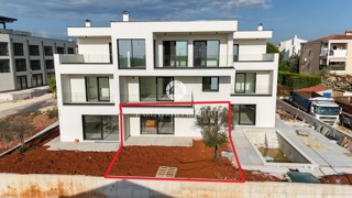 Moderno appartamento con cortile - a 800 m dal mare