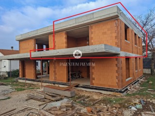 Appartamento moderno con due camere da letto e ampia terrazza