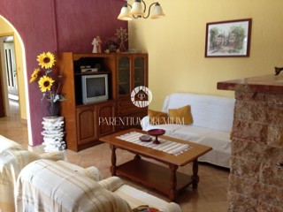 Casa con due appartamenti a 5 km dalla città