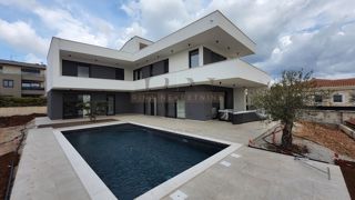 Villa di Lusso con Piscina e Wellness – Tar, Istria