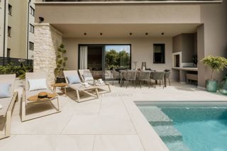 ISTRIA - PARENZO - NUOVA VILLA COMPLETATA CON PISCINA!