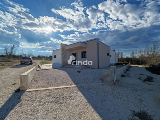 Casa con Piscina - Nei Dintorni di Rovigno - 140m2 - (549m2 di giardino)