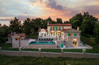 Incantevole villa con ampio giardino - Pazin-Pisino - 275m2 + (3.250m2)