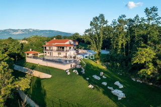 Villa nella foresta - Pićan - 350m2 + (2.706m2)