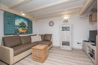 Zona Cittanova, Istria, appartamento con vista mare!