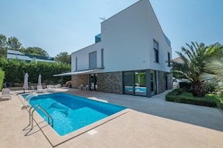 Istria, Fasana, villa in una zona d'elite vicino al mare