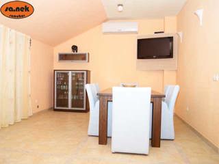 Appartamento quadrilocale - Novalja