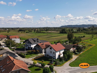 Casa con due unità abitative nei dintorni di Samobor